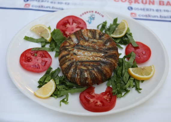 Erzincanlı Coşkun Balık hamsi pilavı